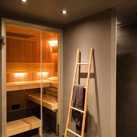 A Larze Hotel 3*